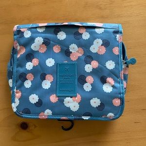 Weekeight Travel Toiletry Bag